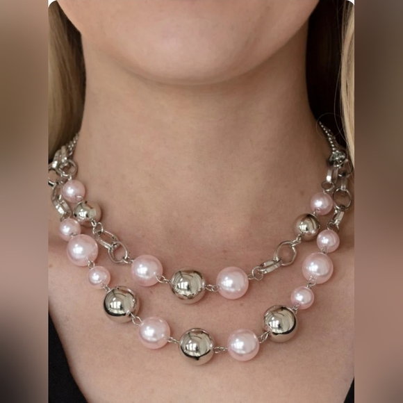 🔥 Paparazzi Necklace ~ COUNTESS Your Blessings Necklace and Earrings Sets - Picture 3 of 6